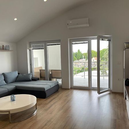 Apartmaji Meduza Изола Экстерьер фото