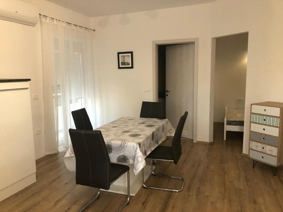 Apartmaji Meduza Изола Экстерьер фото