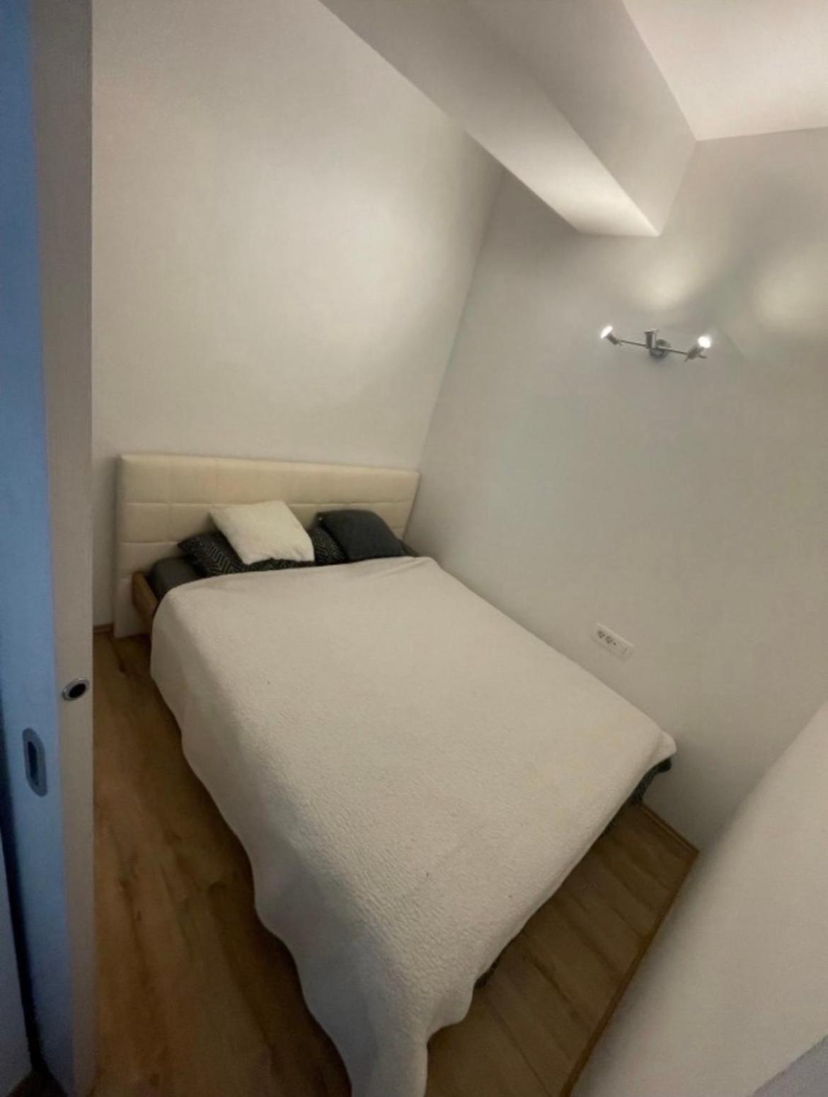 Apartmaji Meduza Изола Экстерьер фото