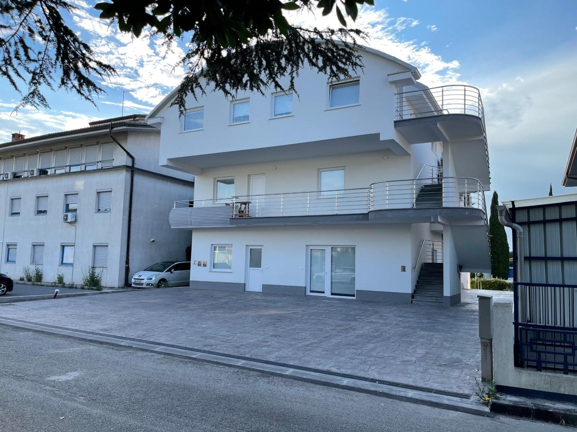 Apartmaji Meduza Изола Экстерьер фото