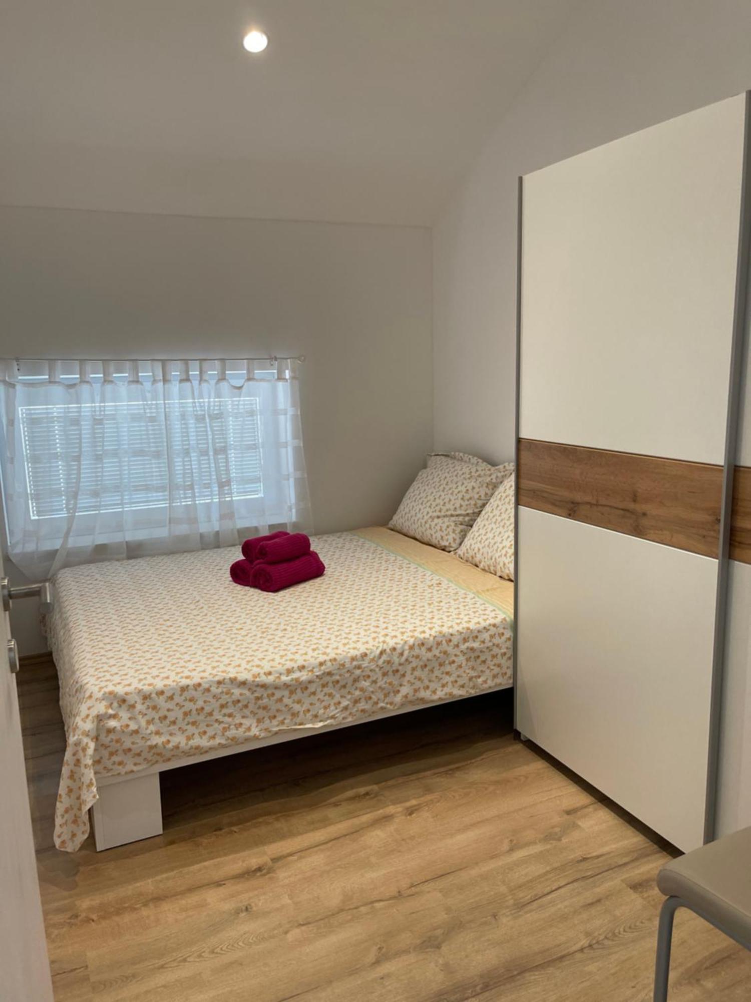 Apartmaji Meduza Изола Экстерьер фото
